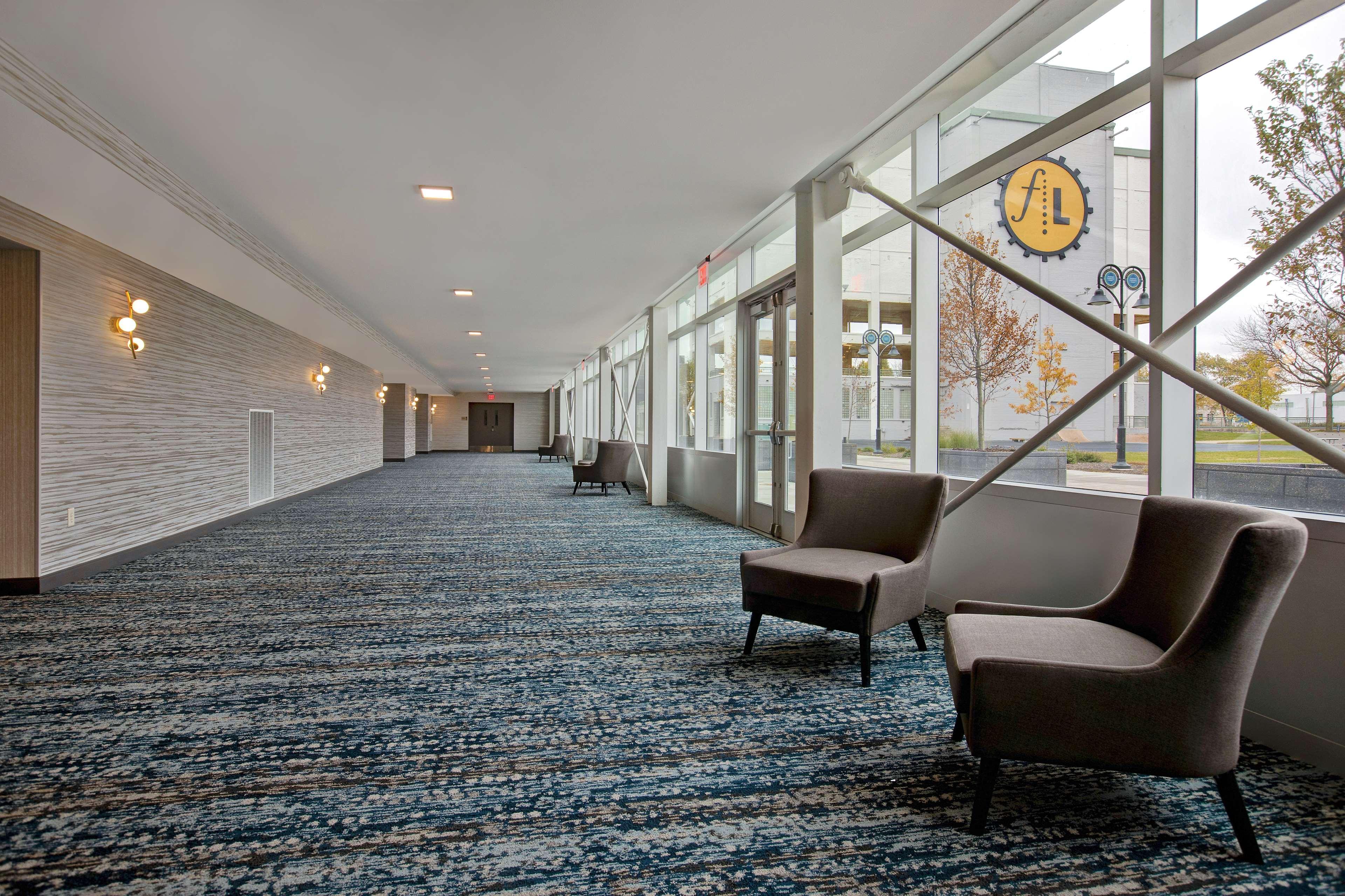 Embassy Suites By Hilton Rockford Riverfront Exterior foto